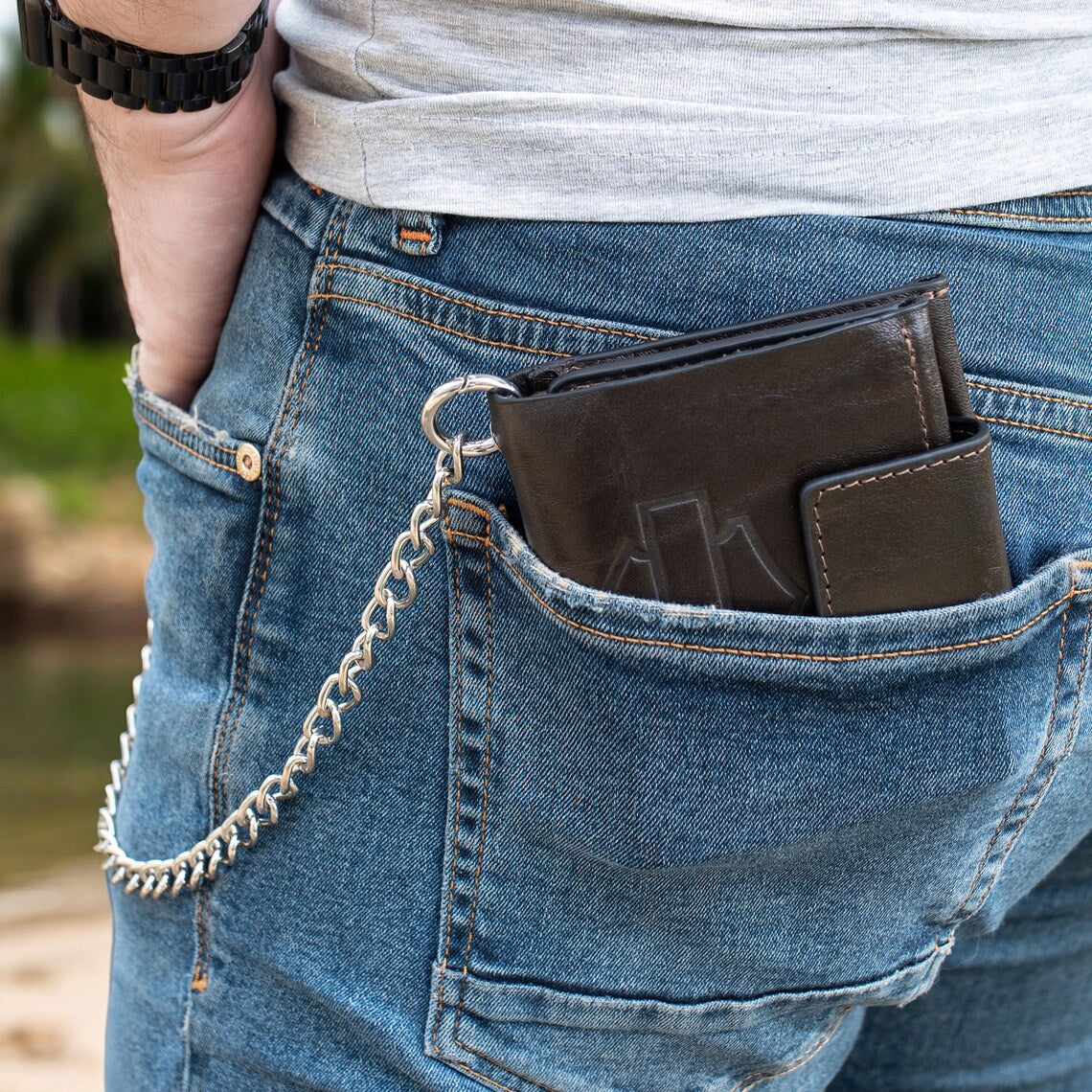 RIDL Custom Leather Bifold Chain Wallet